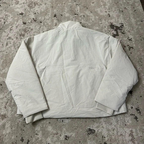 Vuori Sky Puffer Jacket Size Large NWT in Milkweed - Picture 3 of 7